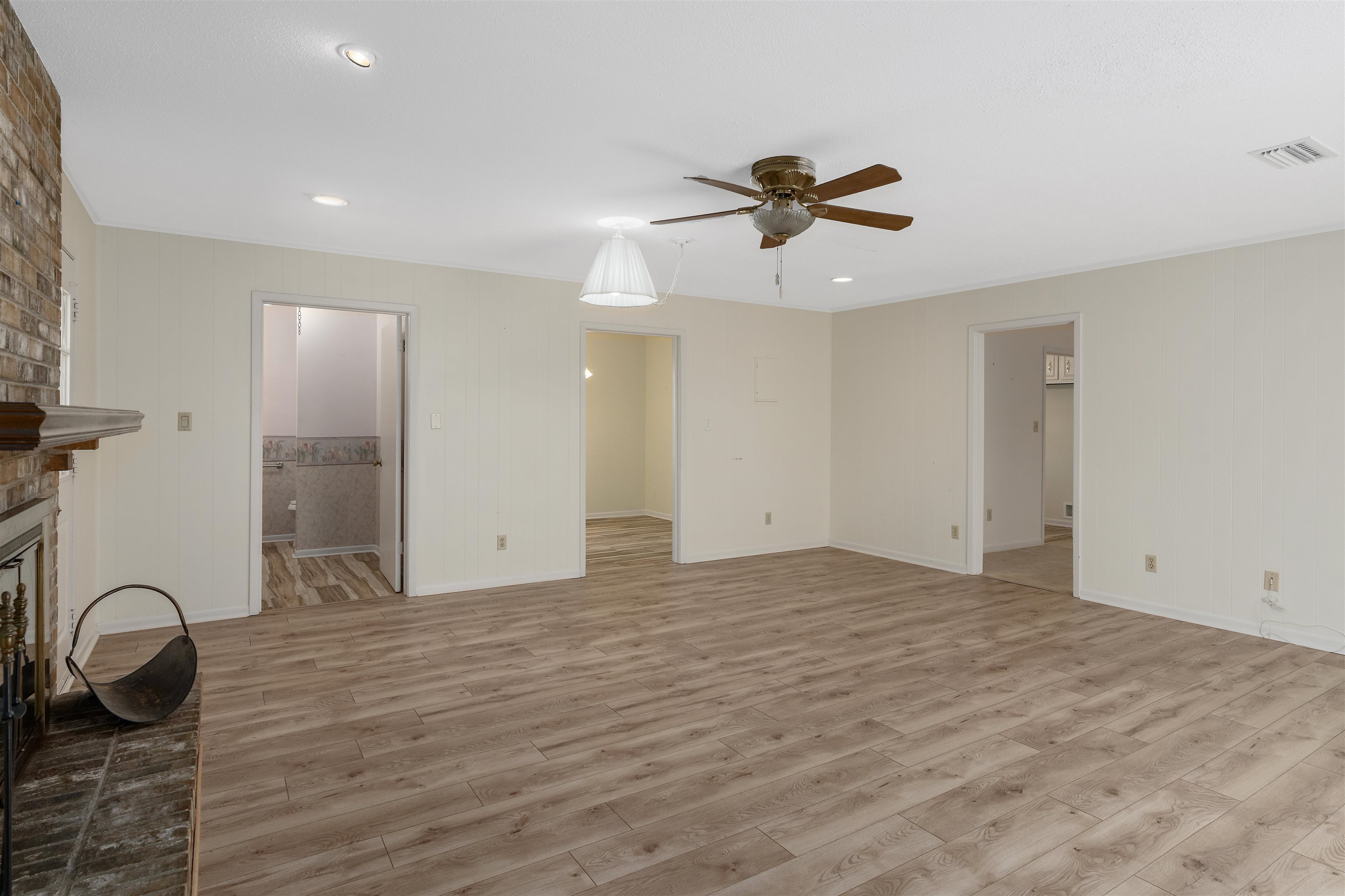 621 Spanish Main Daphne, AL 36527 - Photo 15 of 29 Living Room
