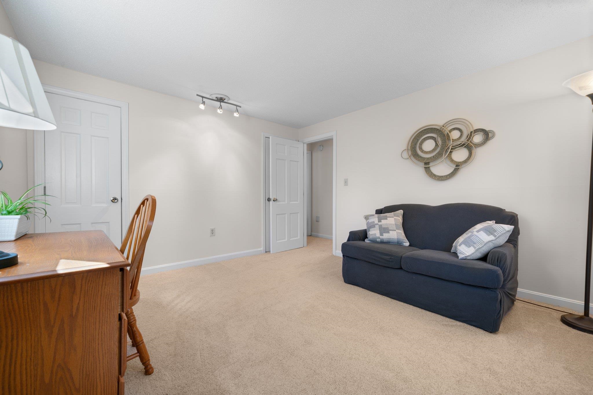 6 Sheldon Road Derry, NH 03038 - Photo 16 of 34