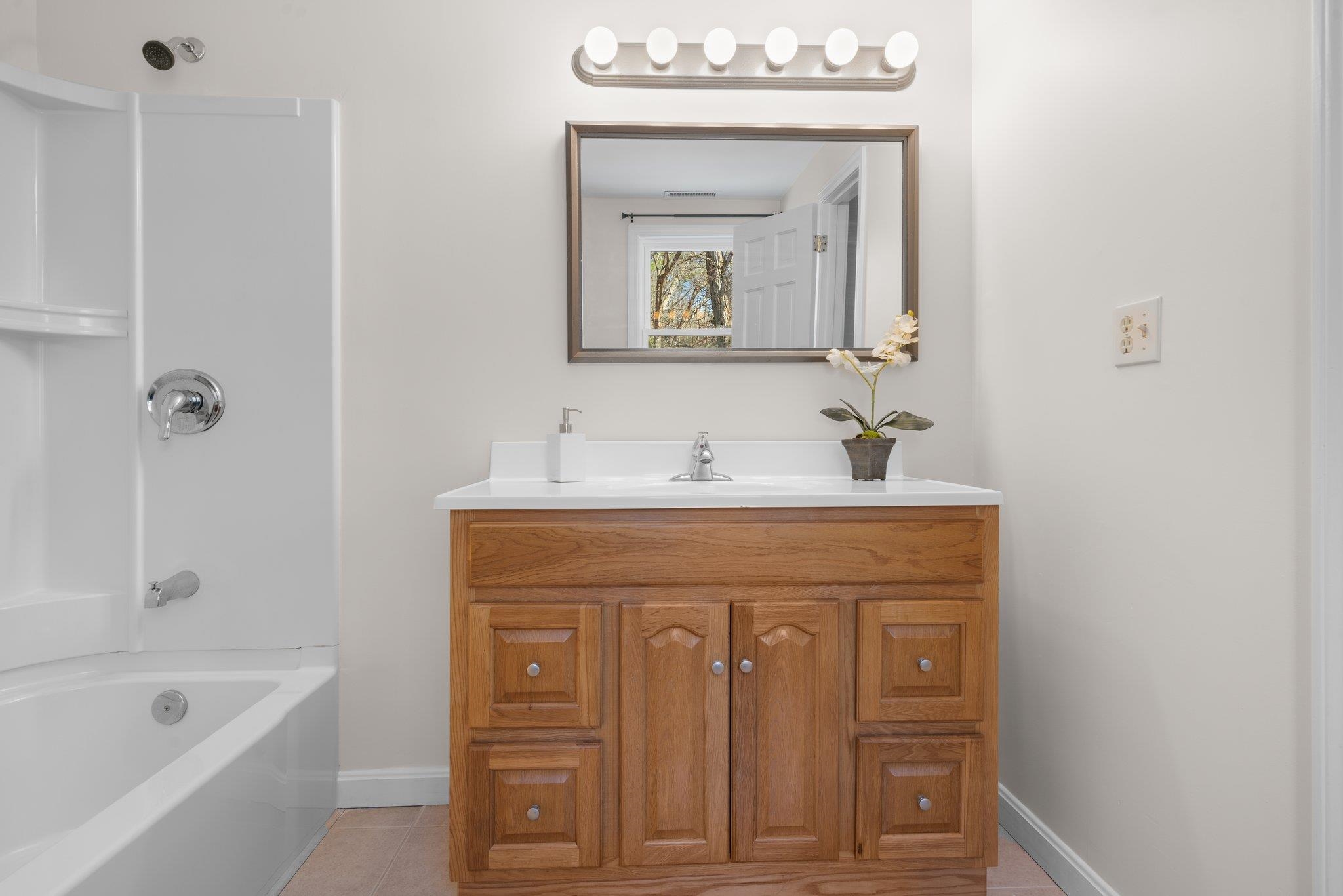6 Sheldon Road Derry, NH 03038 - Photo 28 of 34