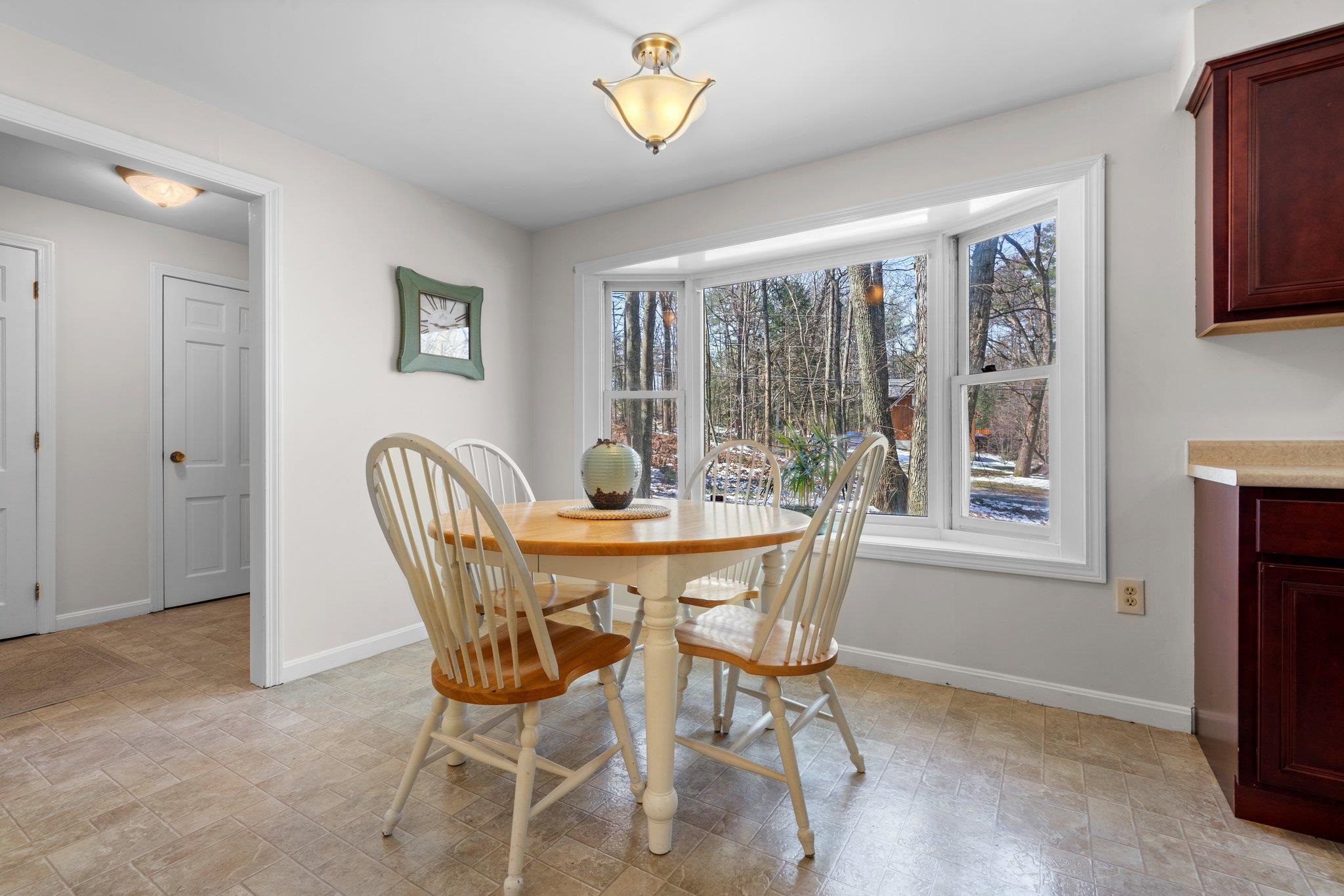 6 Sheldon Road Derry, NH 03038 - Photo 4 of 34