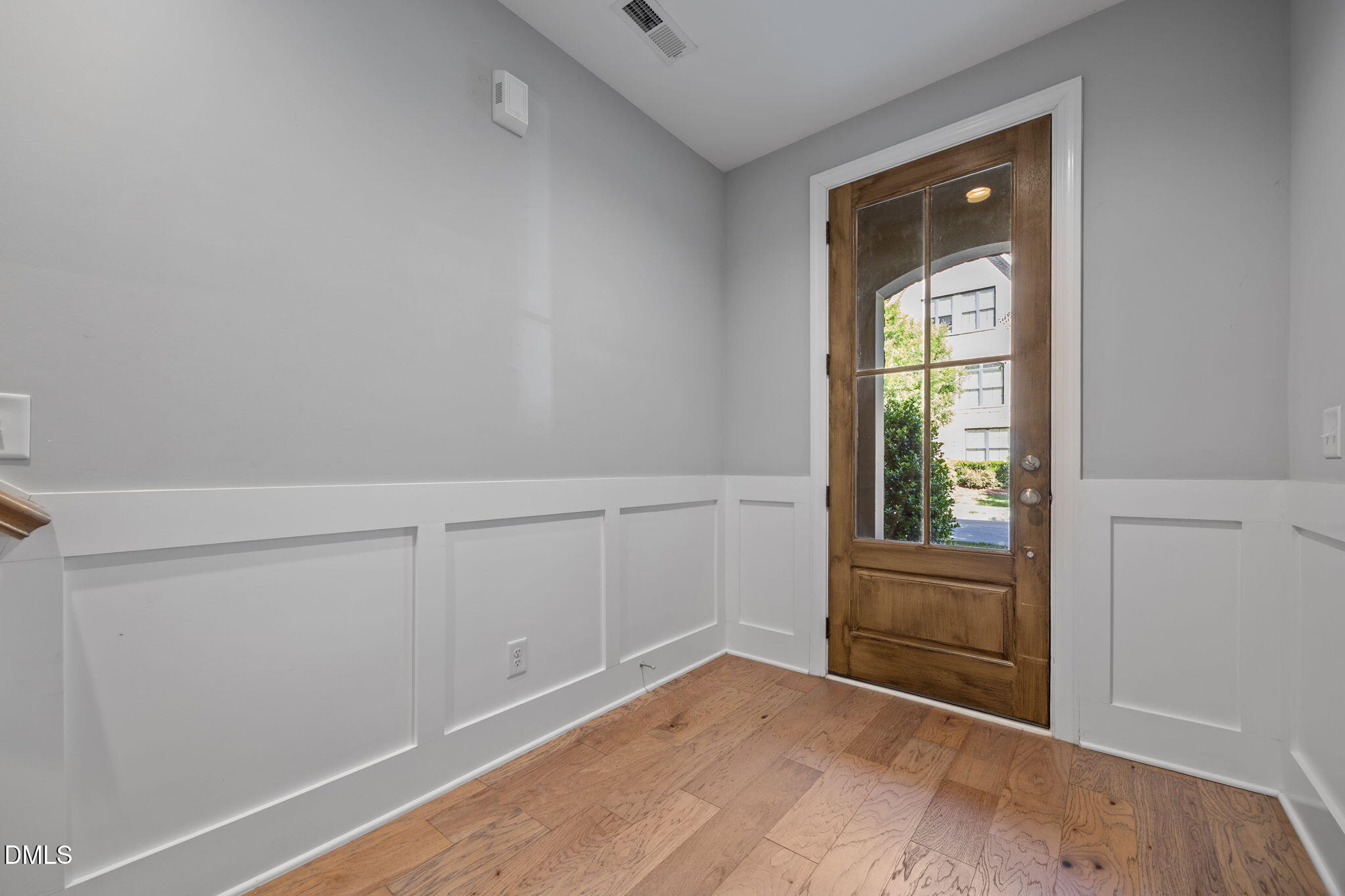 1605 Wooster Street Raleigh, NC 27607 - Photo 5 of 39 13-web-or-mls-IMG_2578