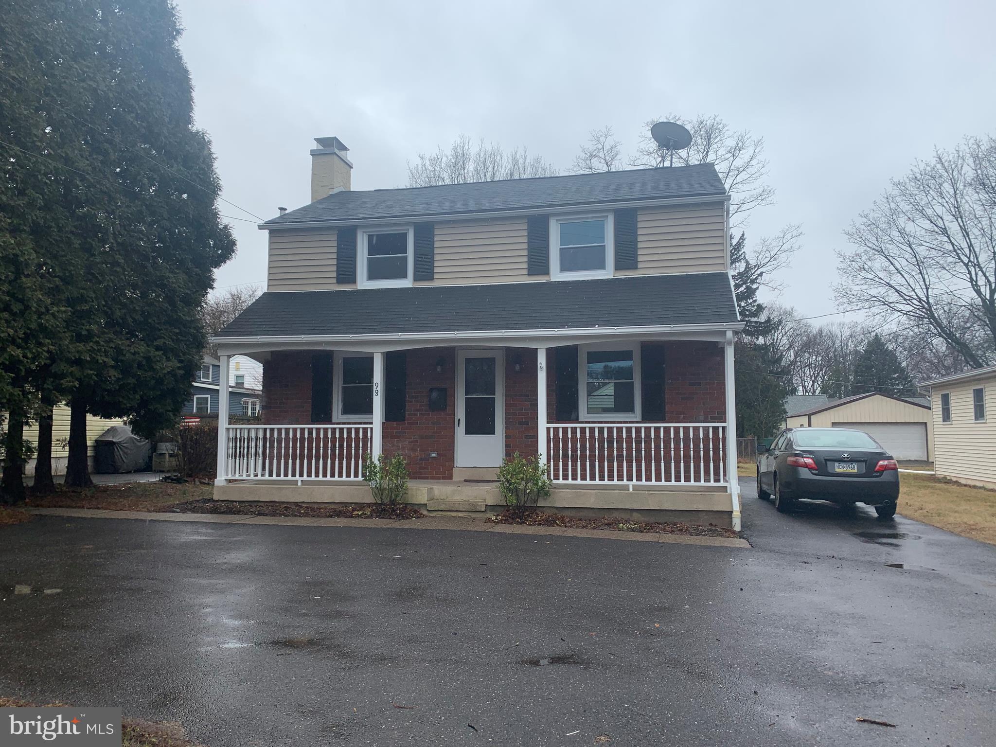 98 East Swamp Road Doylestown, PA 18901 - Photo 4 of 105 Gallery Image 4
