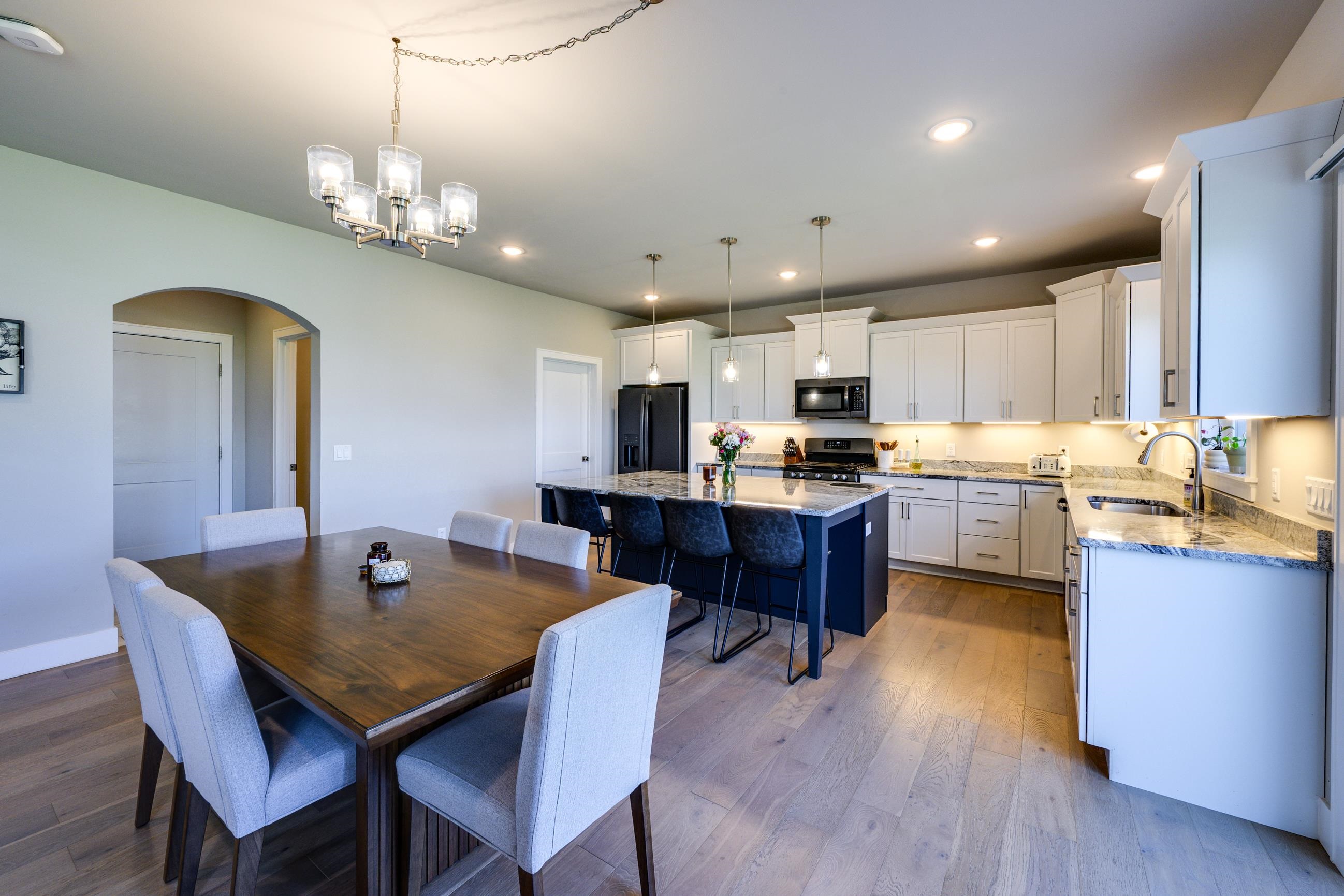 129 North Legacy Way Sun Prairie, WI 53590 - Photo 5 of 54