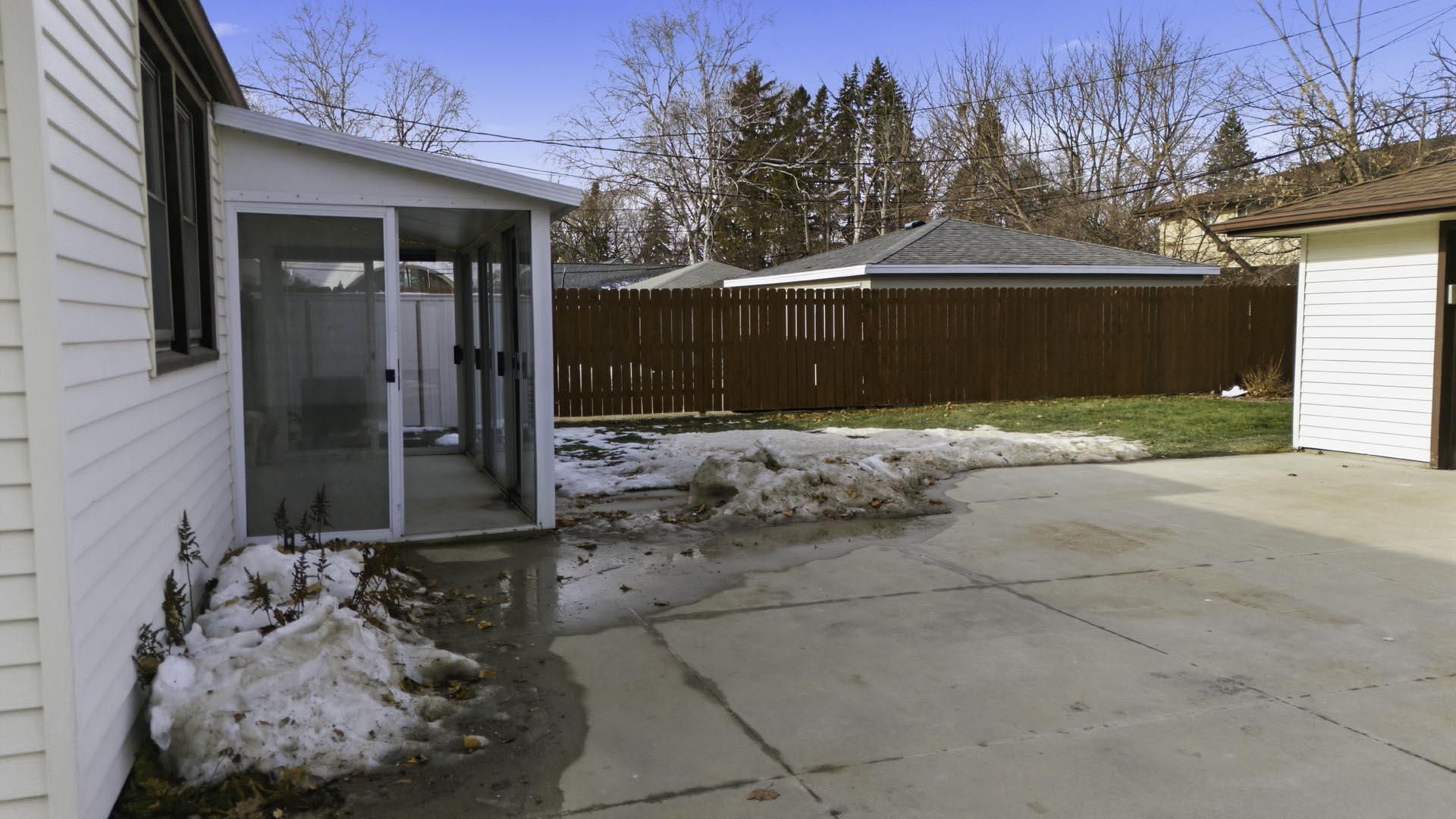 3822 West Rochelle Avenue Milwaukee, WI 53209 - Photo 20 of 24 3822freebie_022