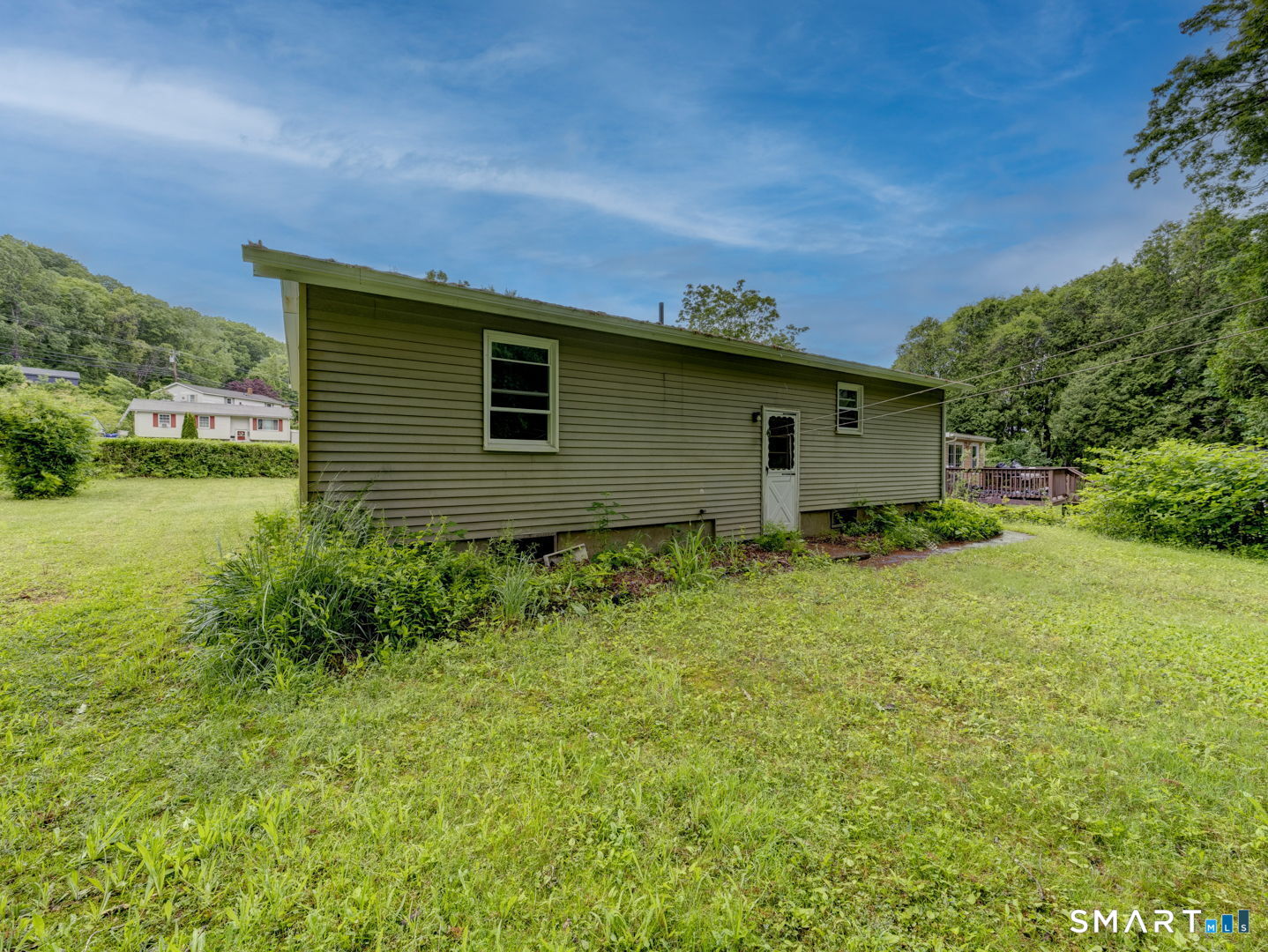 37 Spring View Lane Windham, CT 06226 - Photo 3 of 32