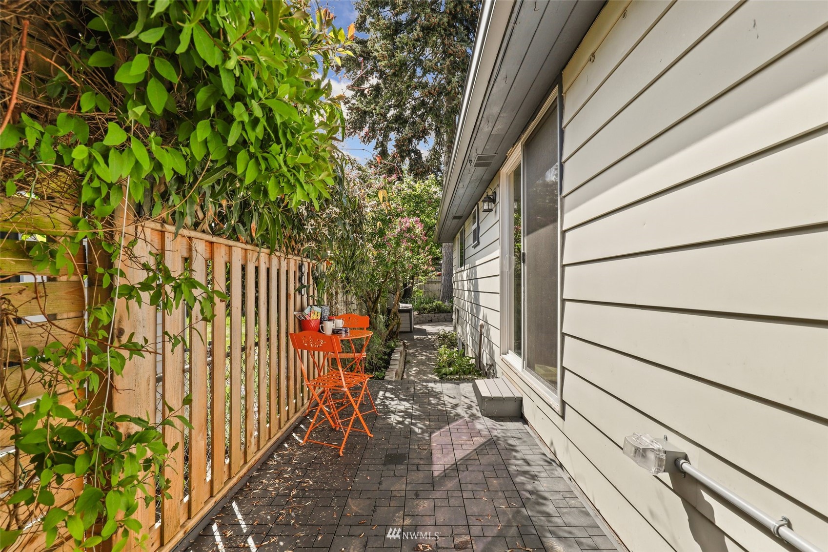 8817 37th Avenue Southwest Seattle, WA 98126 - Photo 36 of 40