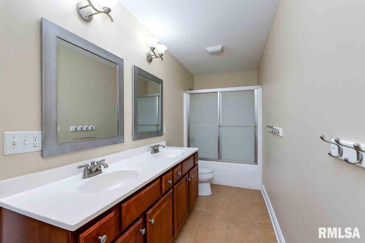 5304 Judge Road Bettendorf, IA 52722 - Photo 20 of 24 Gallery Image 20