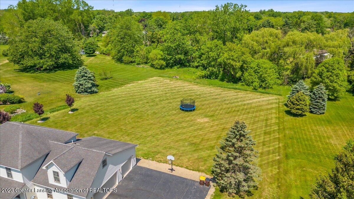 65 Three Oaks Road Okemos, MI 48864 - Photo 56 of 61 26-Media Jett-6