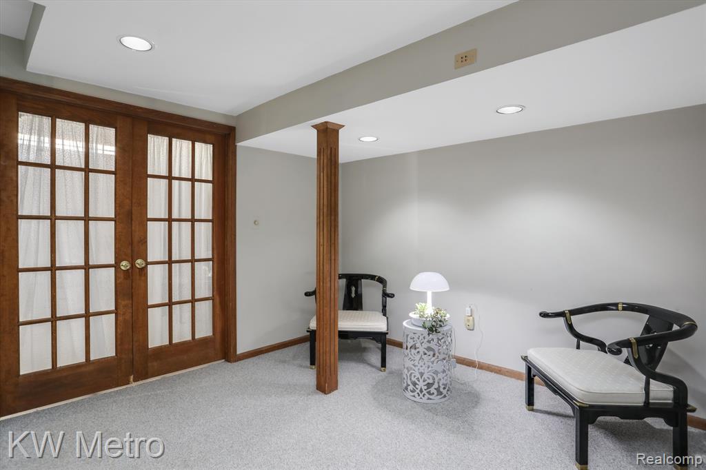 1372 Sherborn Court Rochester Hills, MI 48306 - Photo 30 of 48