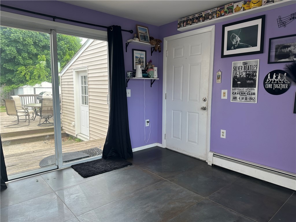 88 Glenbrook Road Warwick, RI 02889 - Photo 3 of 33