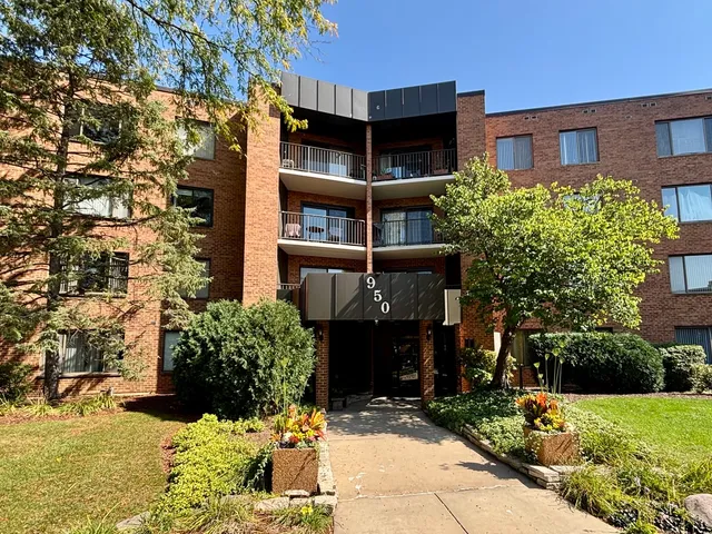 $264,900 | 950 East Wilmette Road, Unit 414, Palatine, IL 60074