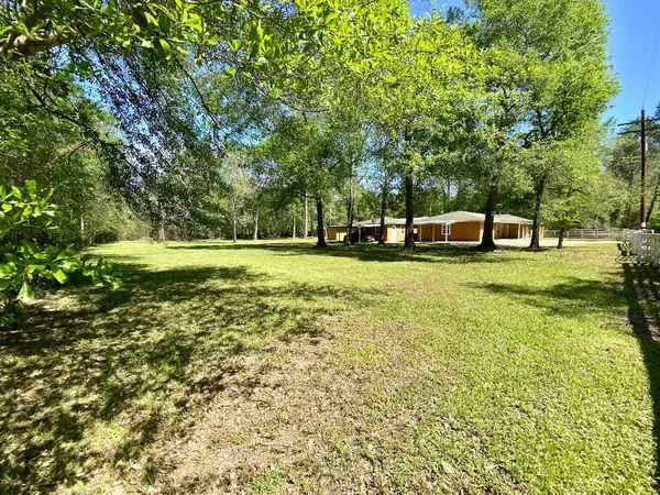 $1,990 | 10451 North Essex Drive, Conroe, TX 77302