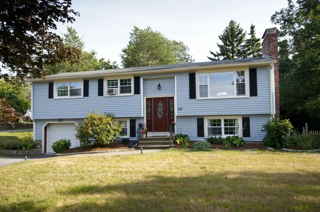 107 Blossomcrest Road Lexington, MA 02421 - Photo 1 of 10 Gallery Image 1