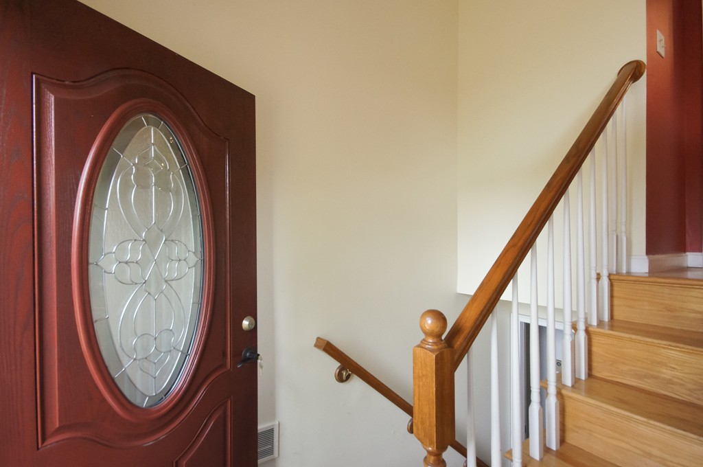 107 Blossomcrest Road Lexington, MA 02421 - Photo 2 of 10 Gallery Image 2
