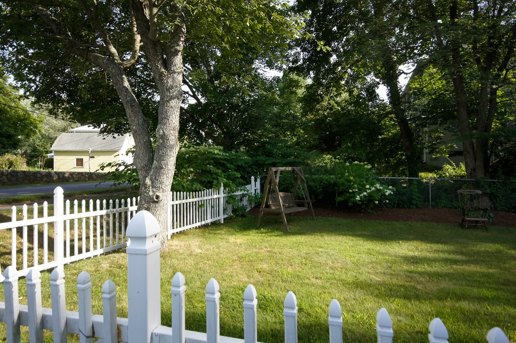 107 Blossomcrest Road Lexington, MA 02421 - Photo 10 of 10 Gallery Image 10