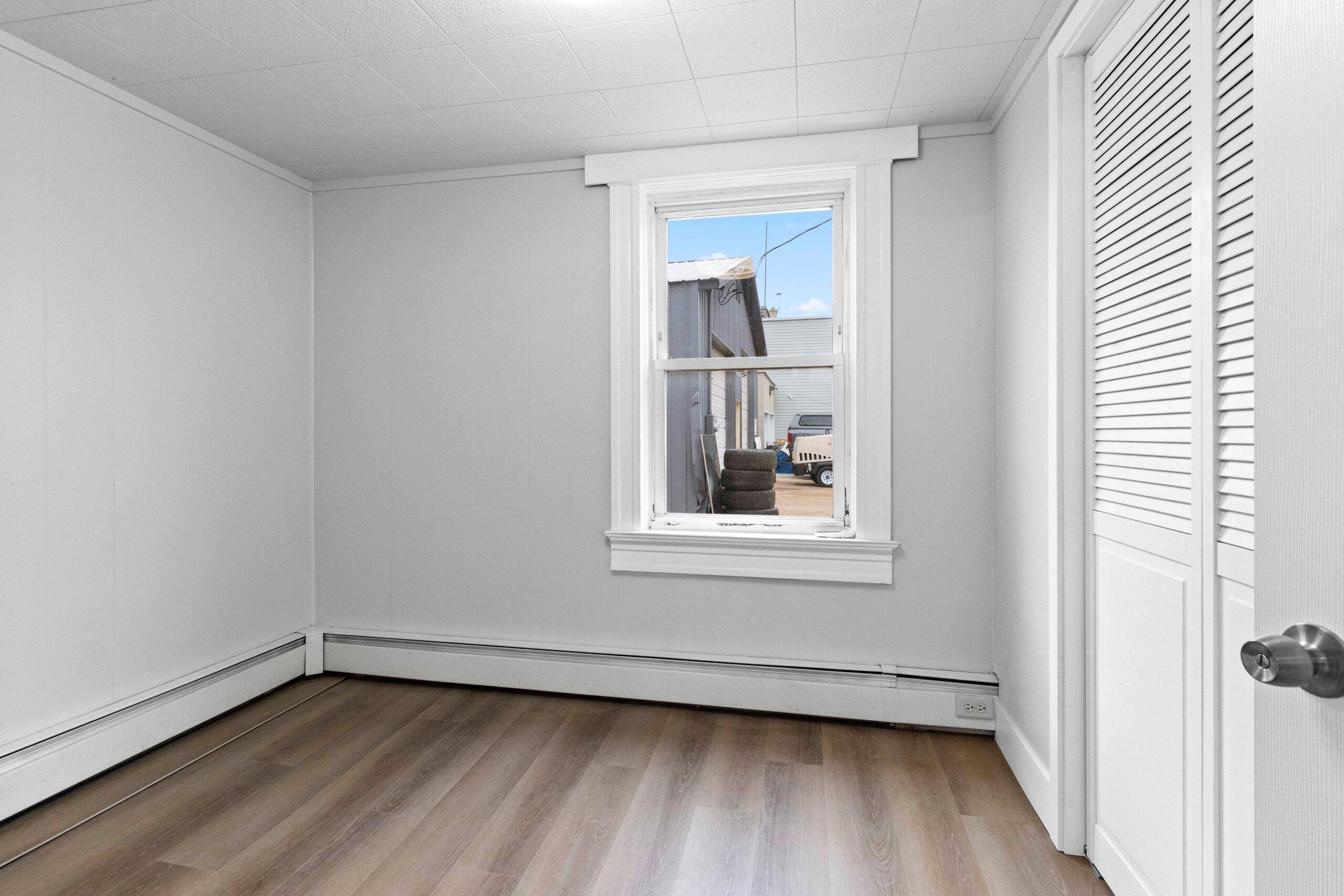 1010 Hamilton Street Manitowoc, WI 54220 - Photo 20 of 39 IMG_1993.JPG-SMALL