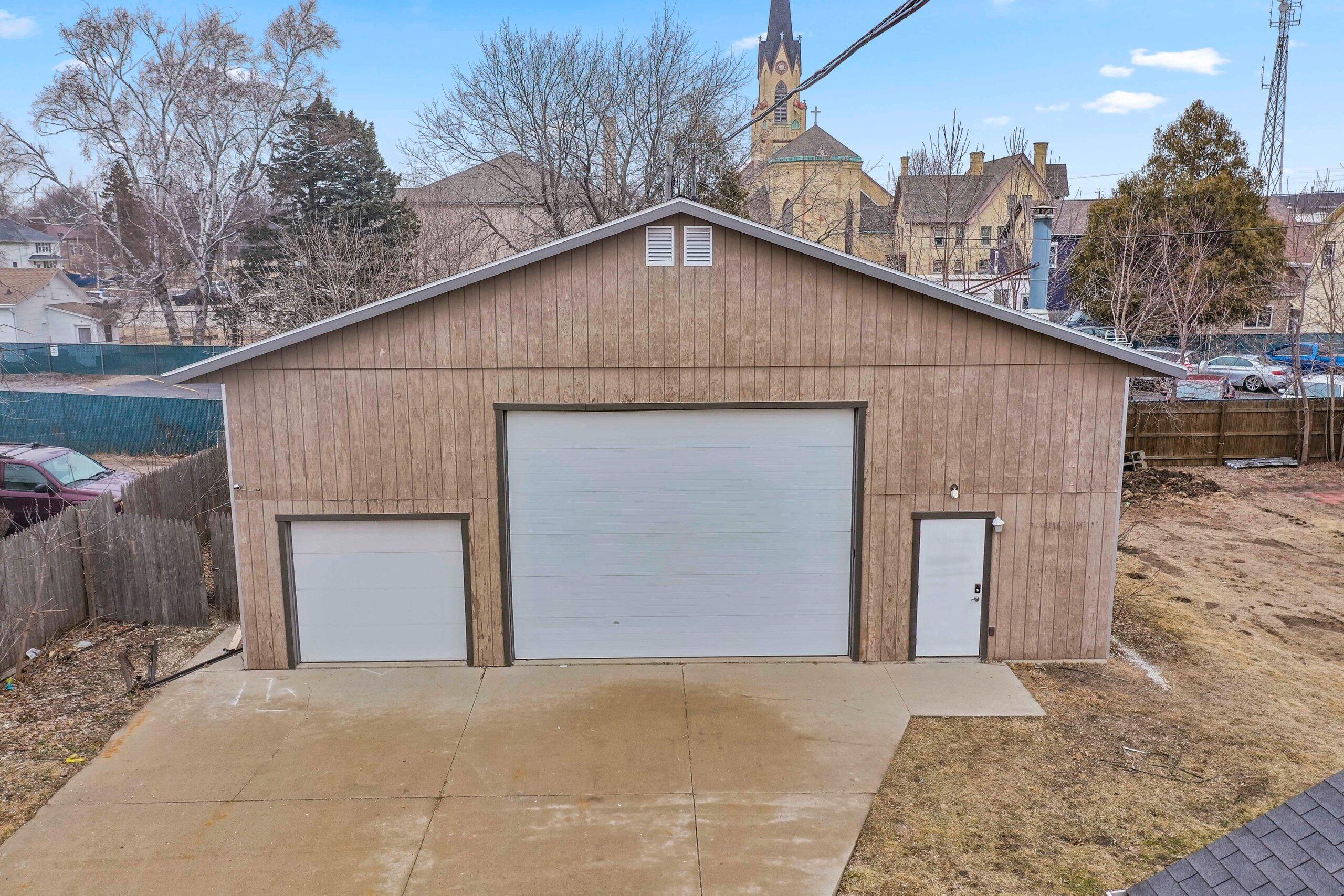 1010 Hamilton Street Manitowoc, WI 54220 - Photo 35 of 39 DJI_0601.JPG-SMALL