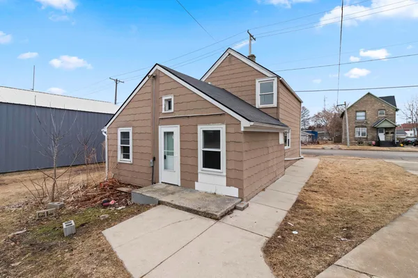 $224,900 | 1010 Hamilton Street, Manitowoc, WI 54220
