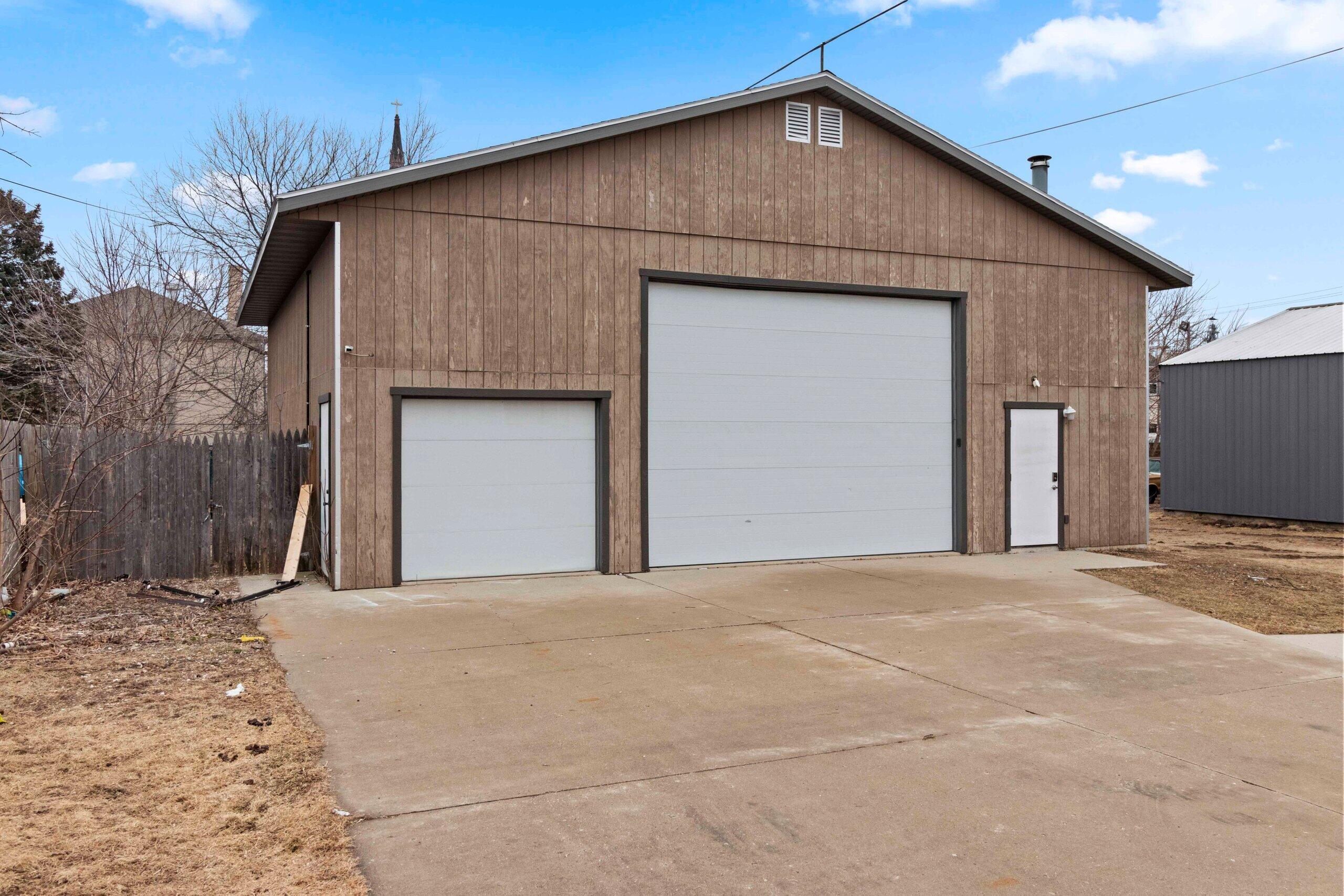 1010 Hamilton Street Manitowoc, WI 54220 - Photo 39 of 39 IMG_2185.JPG-SMALL