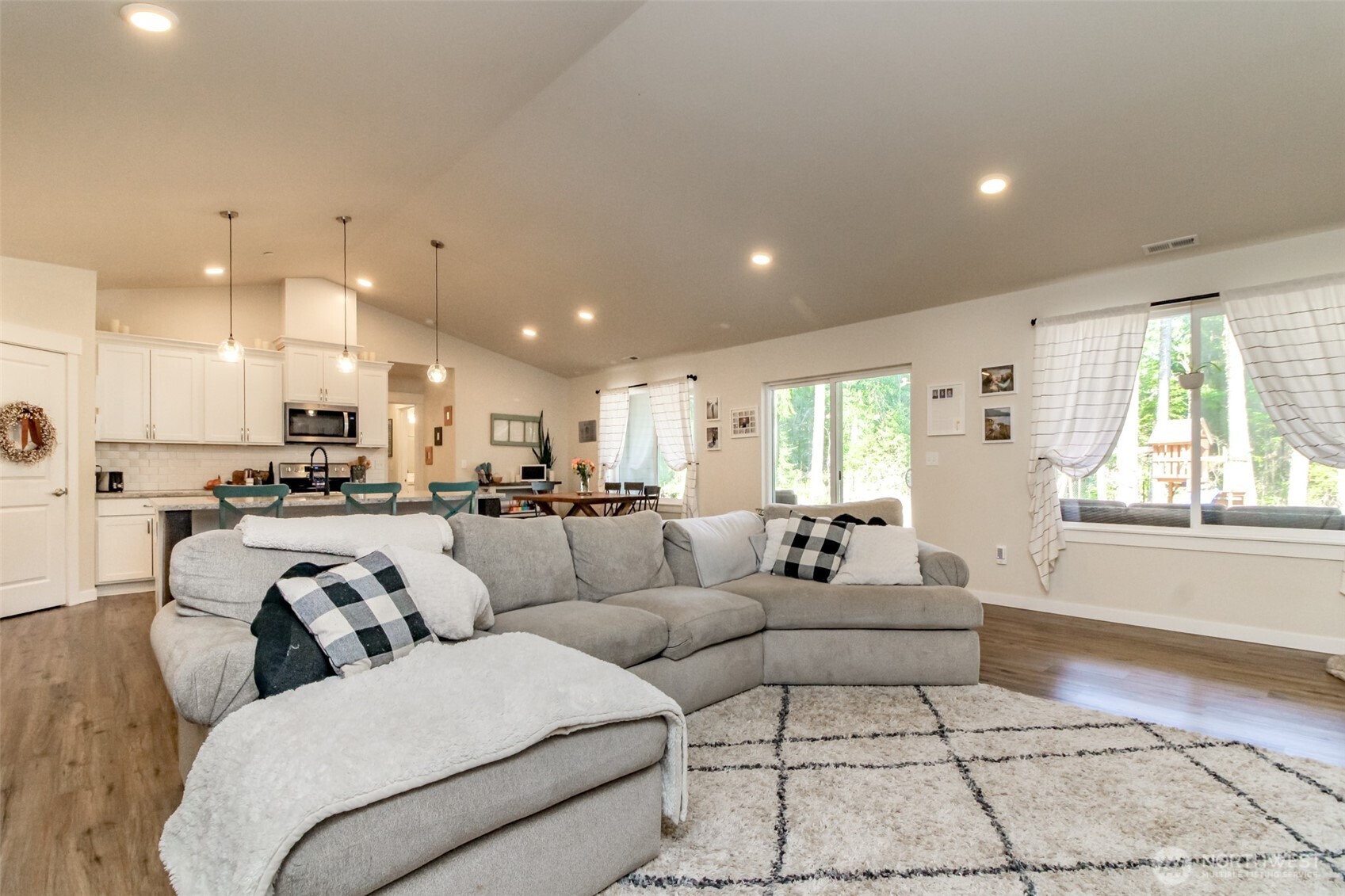 19211 Patterson Road East Orting, WA 98360 - Photo 8 of 40