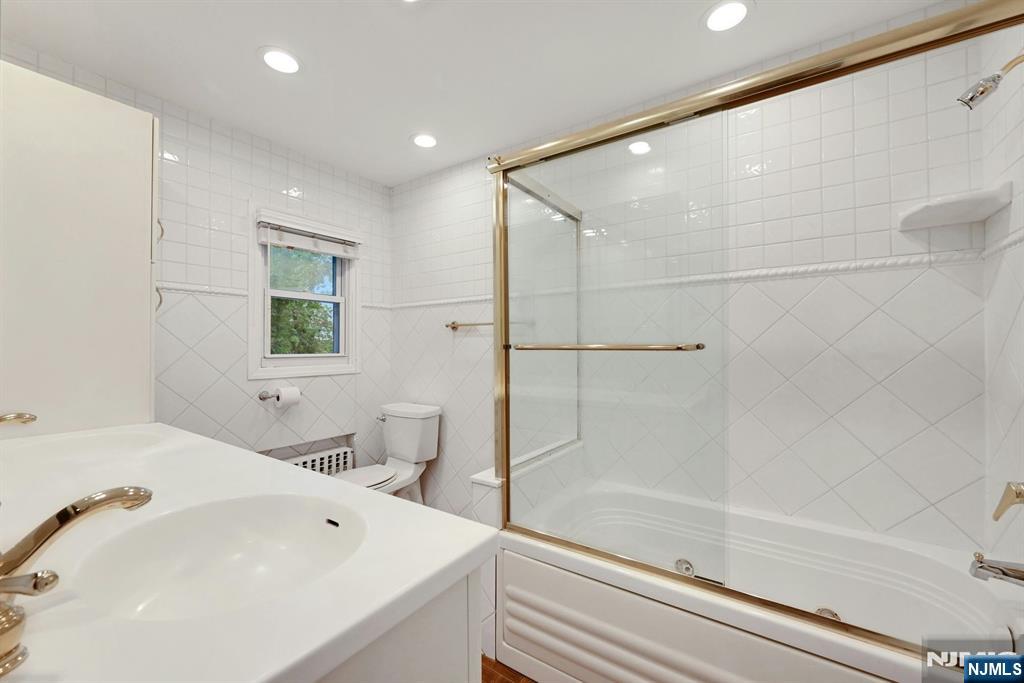 26 Alpine Drive Wayne, NJ 07470 - Photo 24 of 45