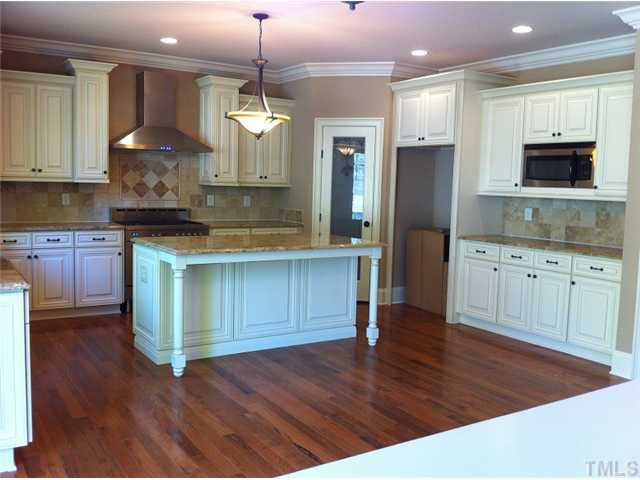5308 Sinesis Court Raleigh, NC 27609 - Photo 7 of 25 Kitchen