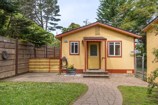 $3,000 | 224 Winona Avenue, Pacifica, CA 94044