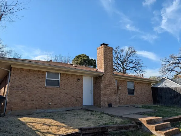 $1,750 | 2625 Putnam Street, Fort Worth, TX 76112