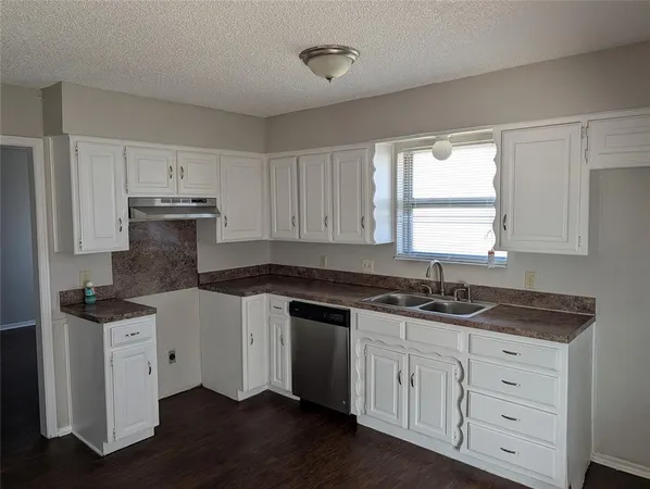 $1,750 | 2625 Putnam Street, Fort Worth, TX 76112