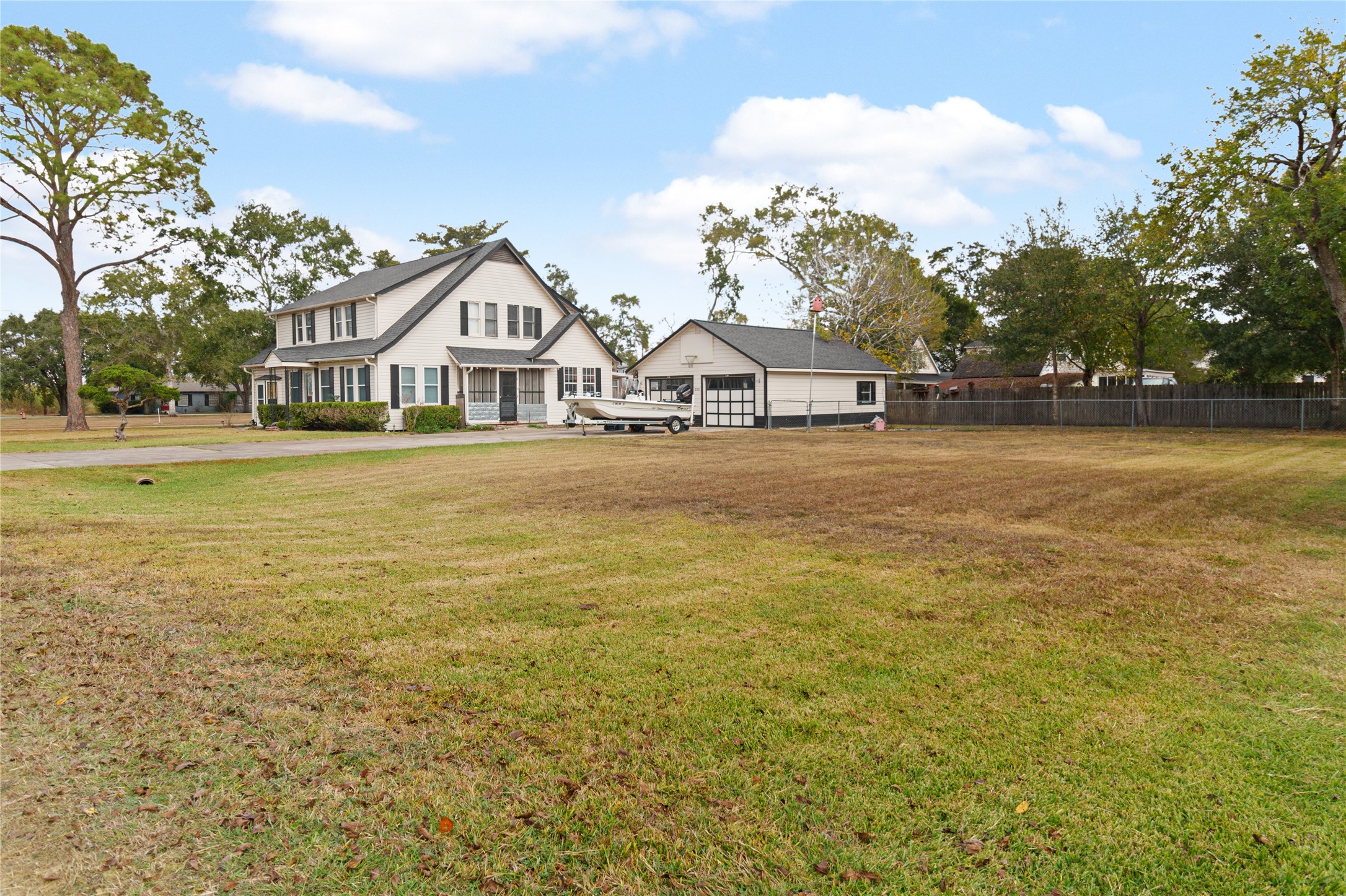 202 Robinson Street Edna, TX 77957 - Photo 3 of 14