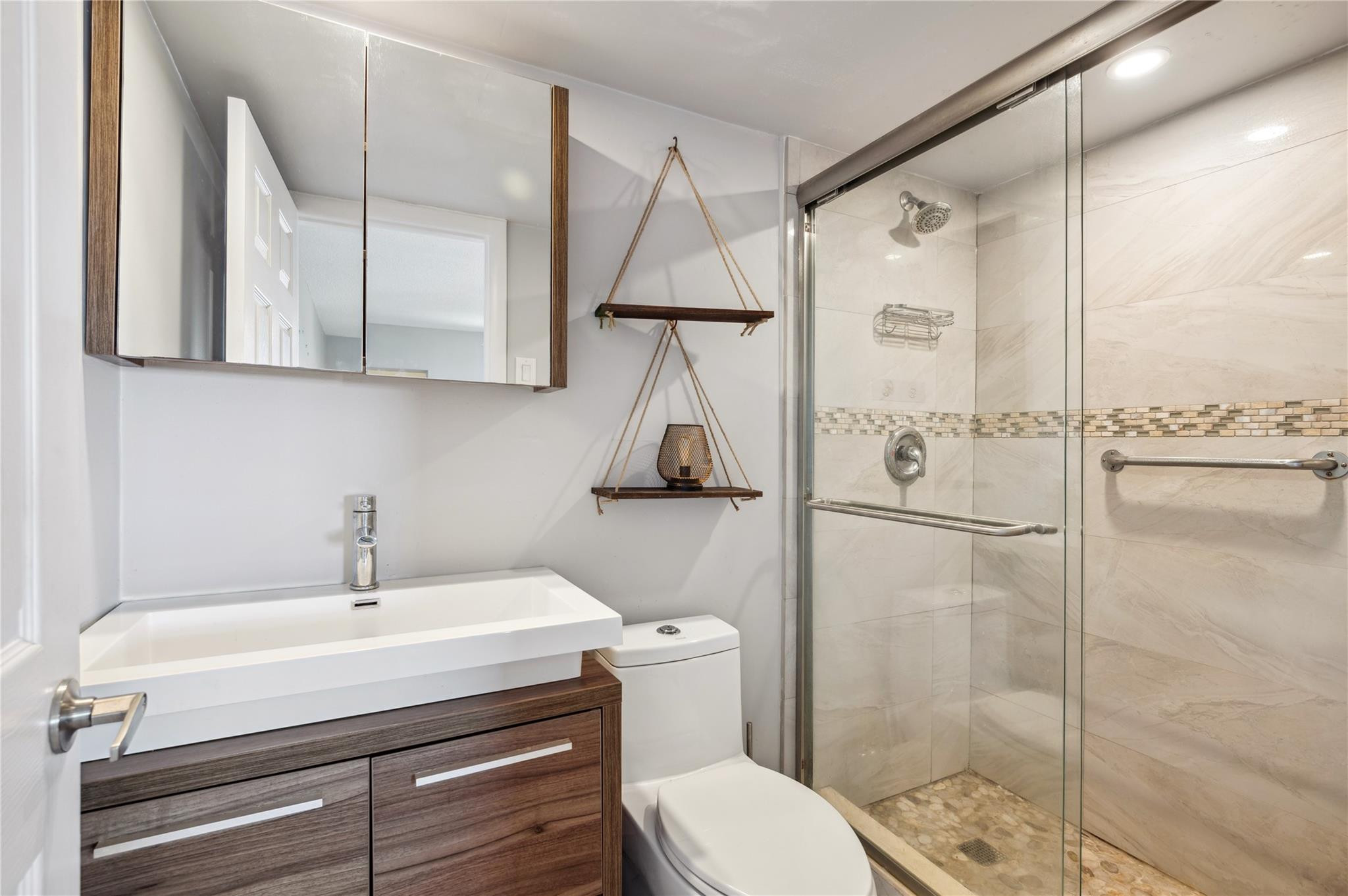 320 South Surf Road, Unit 501 Hollywood, FL 33019 - Photo 7 of 15 Photo 7