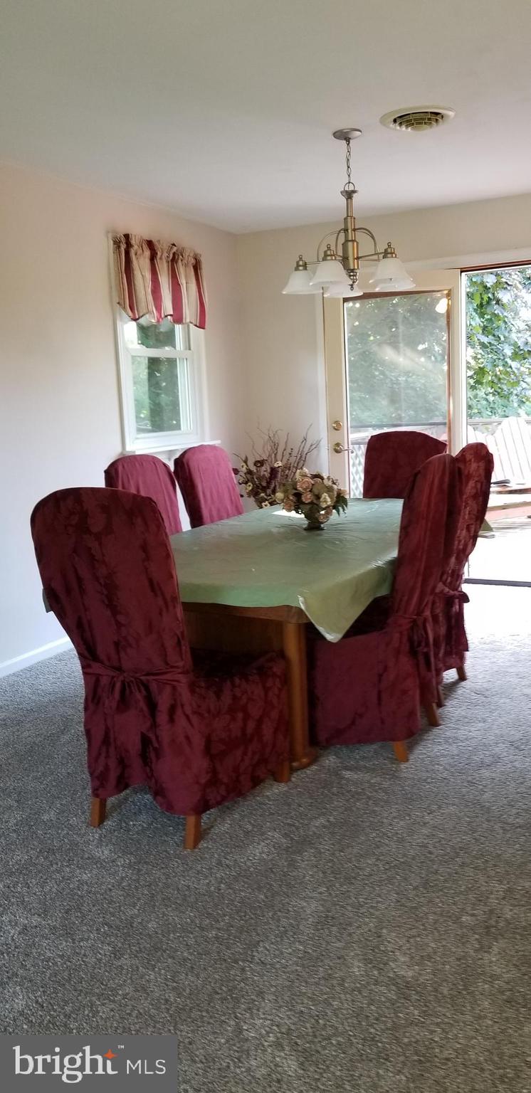 913 Rabbit Hill Road Lititz, PA 17543 - Photo 7 of 15 Dining room