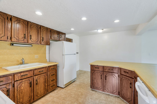 34 West 800 North Bountiful, UT 84010 - Photo 11 of 23