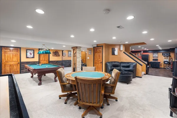 $1,015,000 | 1576 Pine Lake Drive, Naperville, IL 60564