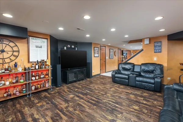 $1,015,000 | 1576 Pine Lake Drive, Naperville, IL 60564