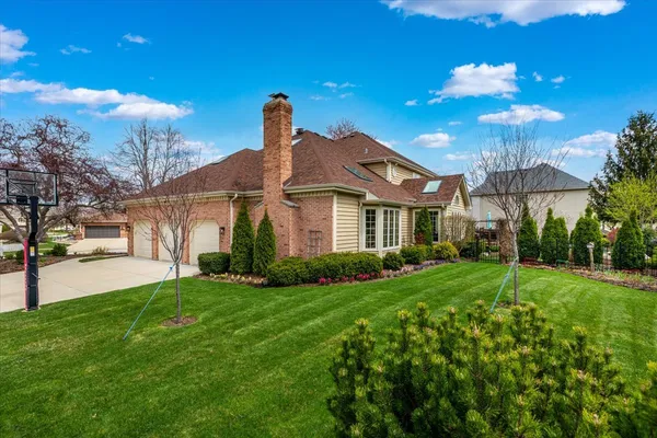 $1,015,000 | 1576 Pine Lake Drive, Naperville, IL 60564