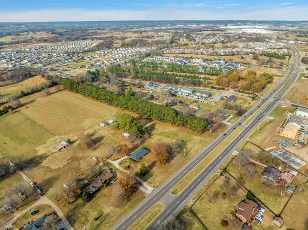 $1,175,000 | 2345 Nashville Highway, Columbia, TN 38401