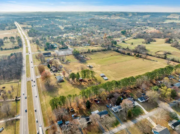$1,175,000 | 2345 Nashville Highway, Columbia, TN 38401