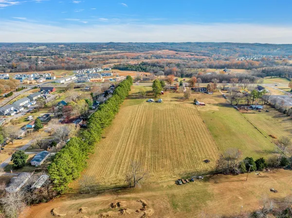 $1,175,000 | 2345 Nashville Highway, Columbia, TN 38401