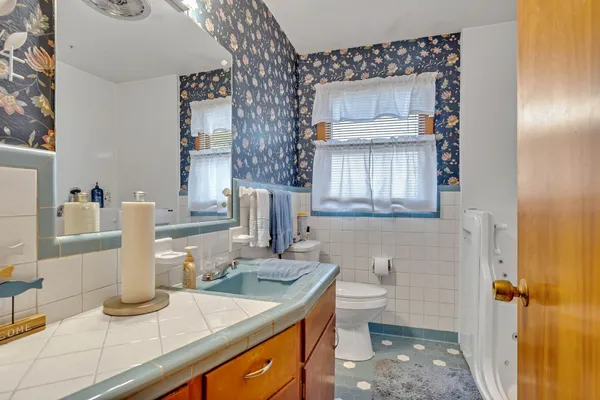 $1,175,000 | 2345 Nashville Highway, Columbia, TN 38401