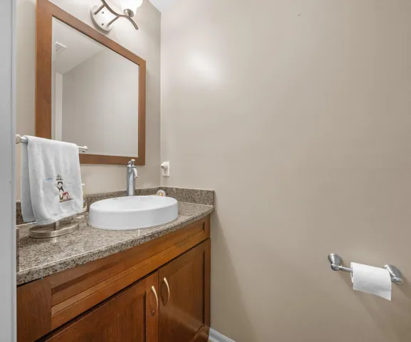 $689,000 | 350 Huntington Drive, Saline, MI 48176