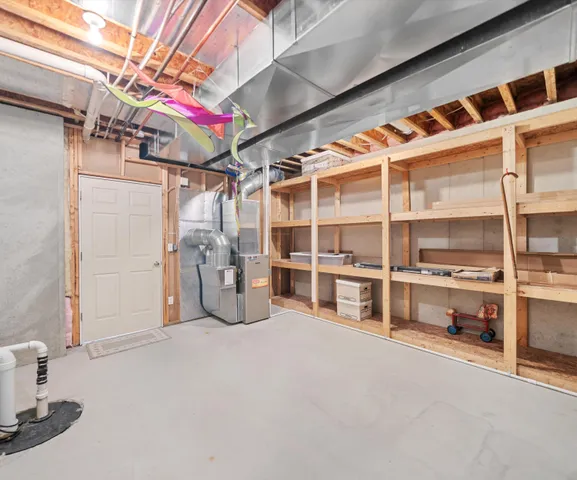 $689,000 | 350 Huntington Drive, Saline, MI 48176