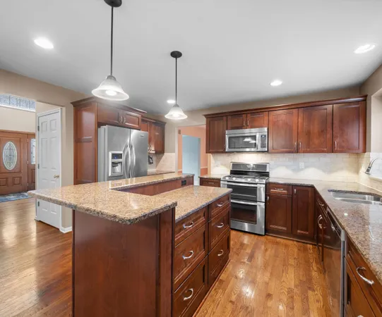 $679,000 | 350 Huntington Drive, Saline, MI 48176