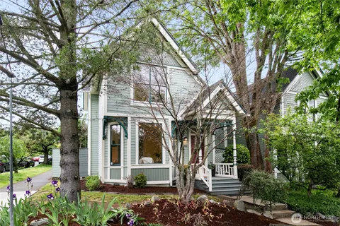 $1,100,000 | 2202 East John Street, Seattle, WA 98112