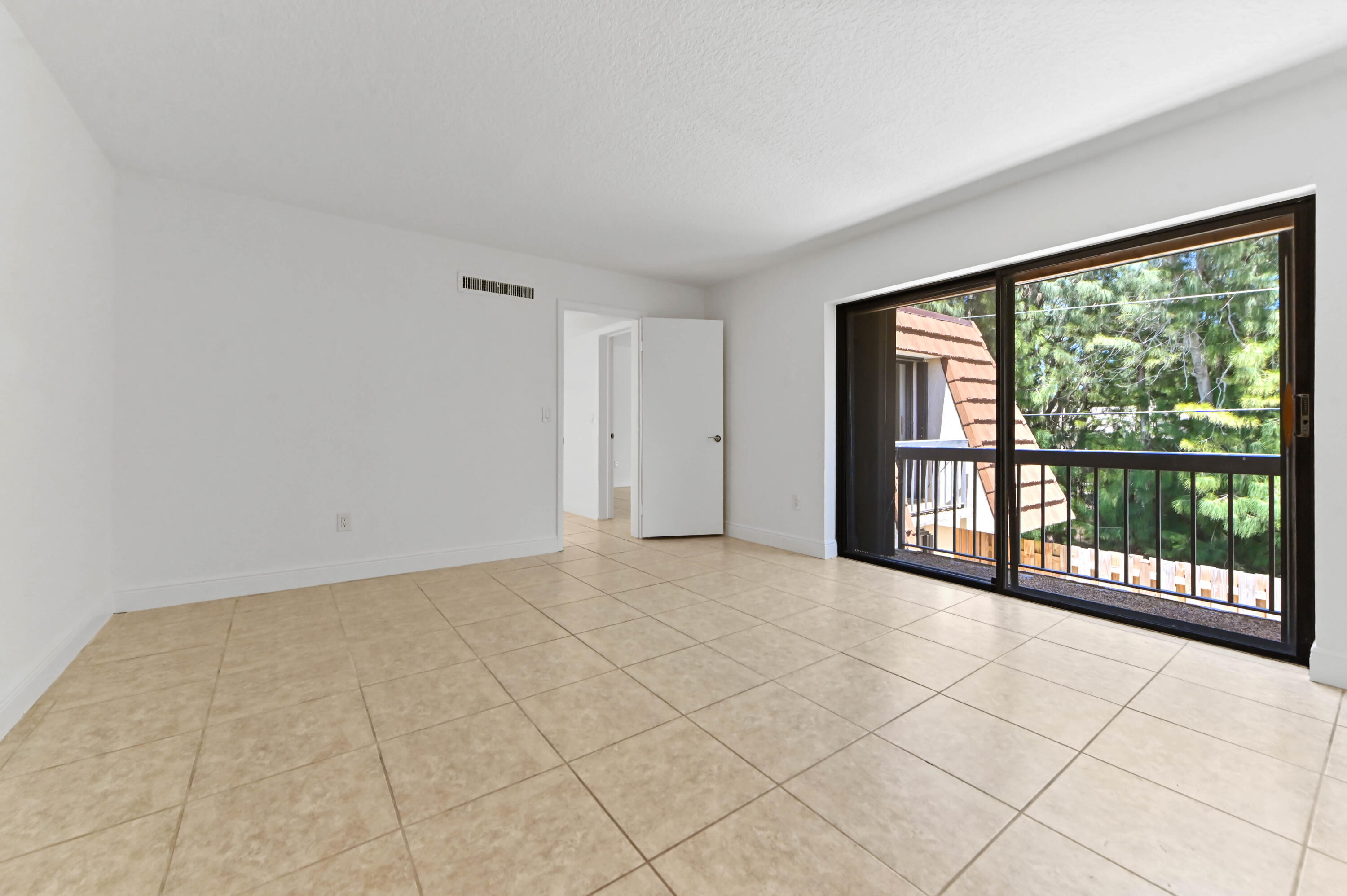 825 Center Street, Unit 12A Jupiter, FL 33458 - Photo 20 of 21 20 bedroom 02