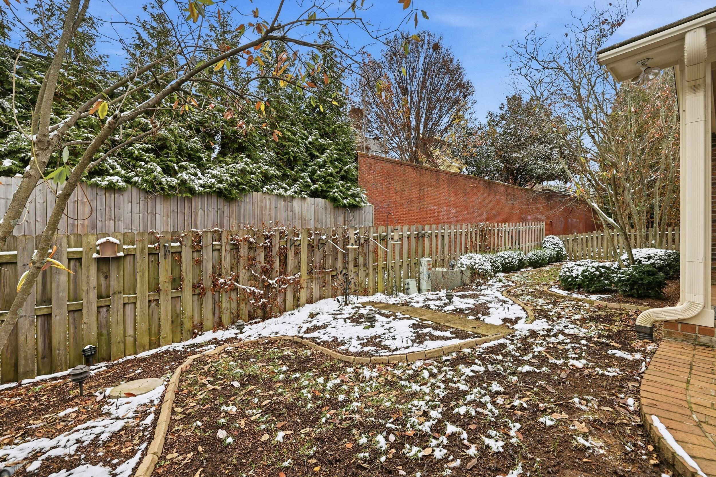 1205 Trumpeter Row Lexington, KY 40502 - Photo 41 of 44 pendmedia1_041
