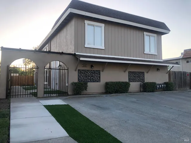 $2,999 | 1393 Callen Street, Unit D, Vacaville, CA 95688