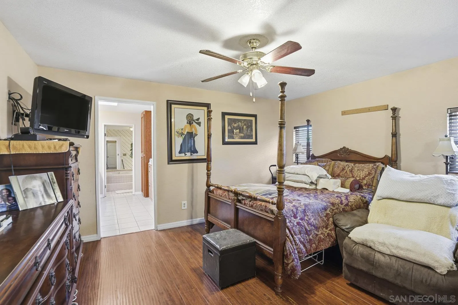 224 Tarango Place Spring Valley, CA 91977 - Photo 15 of 32 Gallery Image 15