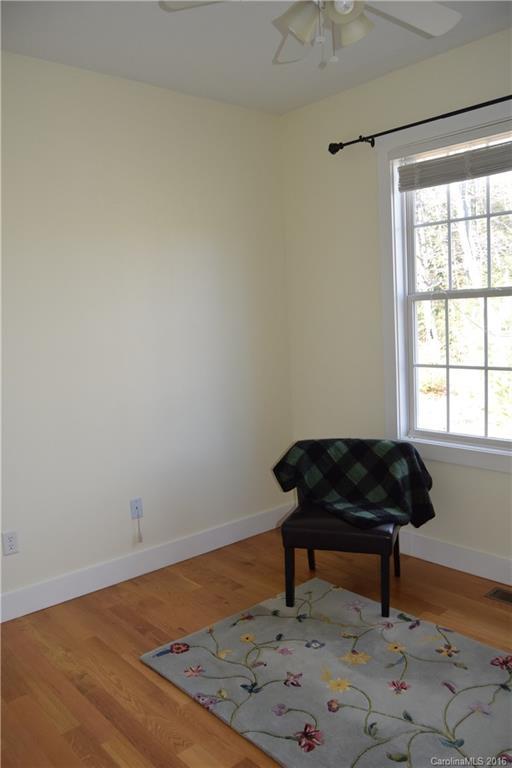 186 Butler Ridge Hendersonville, NC 28792 - Photo 13 of 19 Gallery Image 13