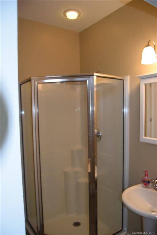 186 Butler Ridge Hendersonville, NC 28792 - Photo 15 of 19 Gallery Image 15
